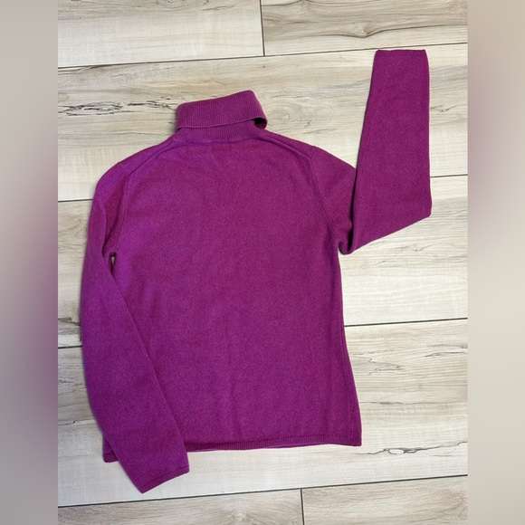 Charter Club Sweater - Picture 4 of 7